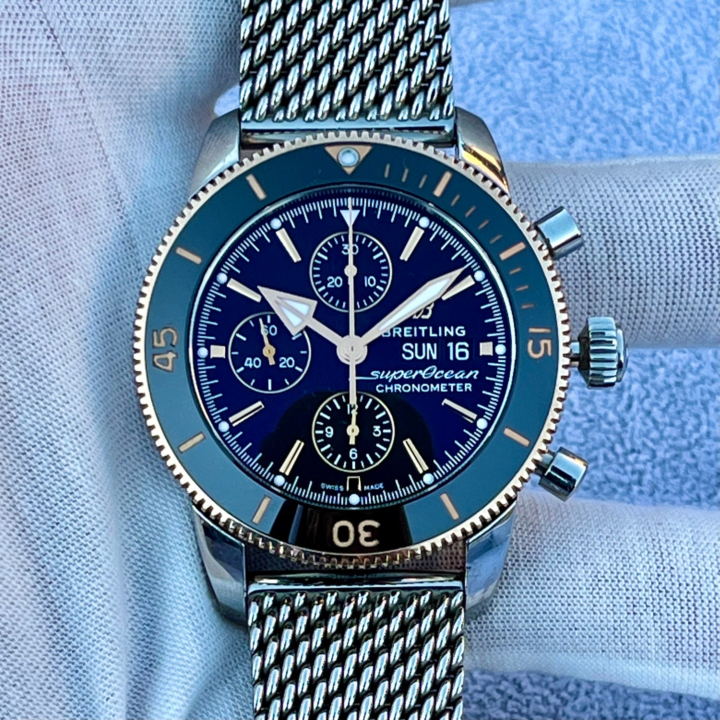 SOLD / ON REQUEST Breitling Superocean Heritage II Chronograph 18k red gold & steel U13313