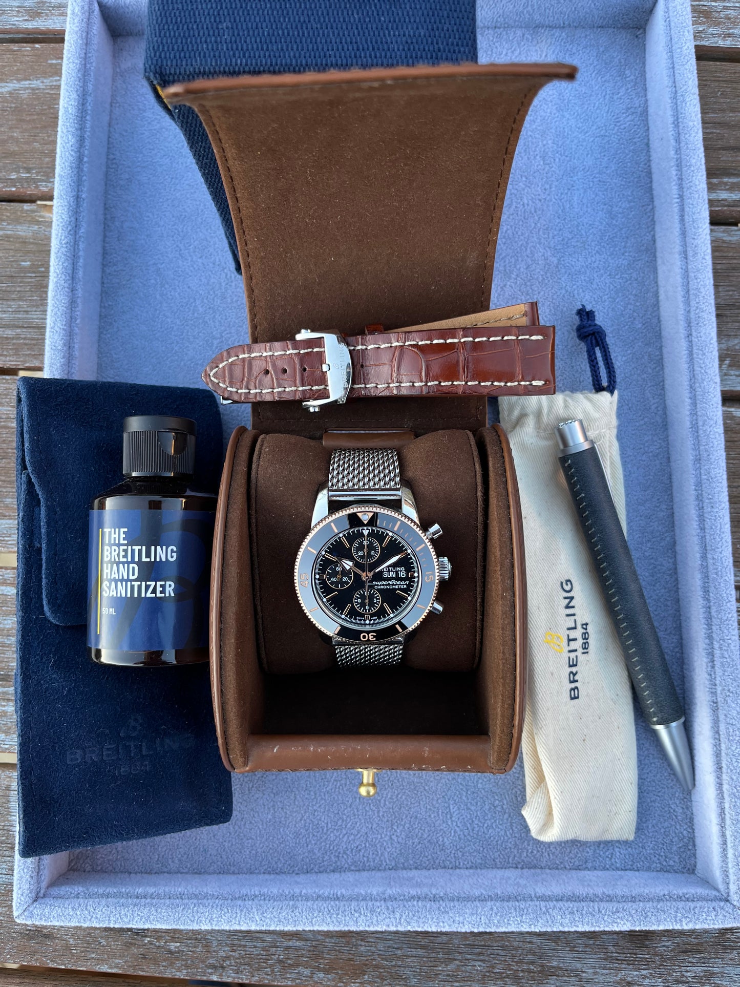 SOLD / ON REQUEST Breitling Superocean Heritage II Chronograph 18k red gold & steel U13313