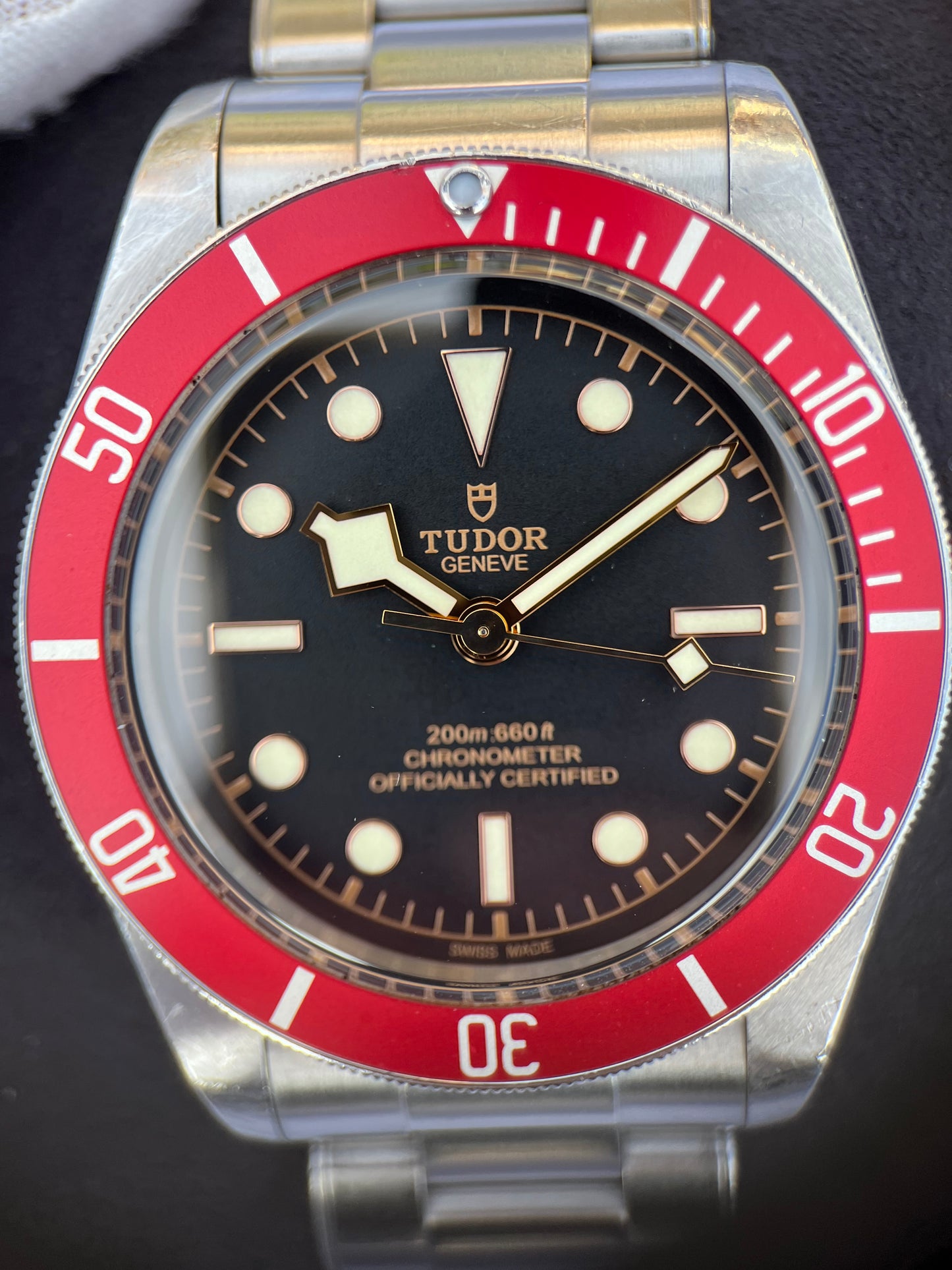 SOLD Tudor Black Bay 79230R / 79230R-001 Burgundy Red