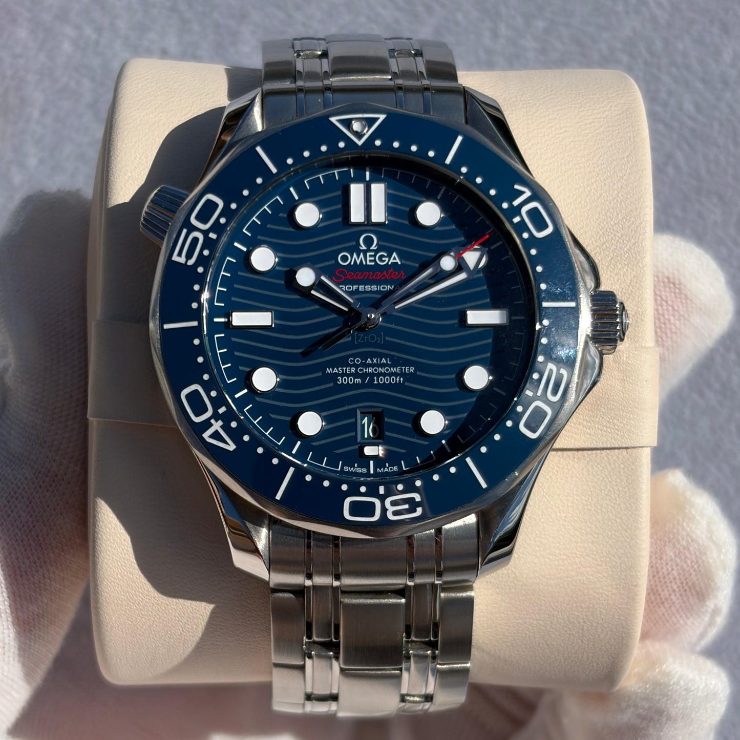 Omega Seamaster Diver 300M 42mm Blue Wave Dial Master Chronometer - Full Set, Excellent Condition | Ref. 210.30.42.20.03.001 Year 2020
