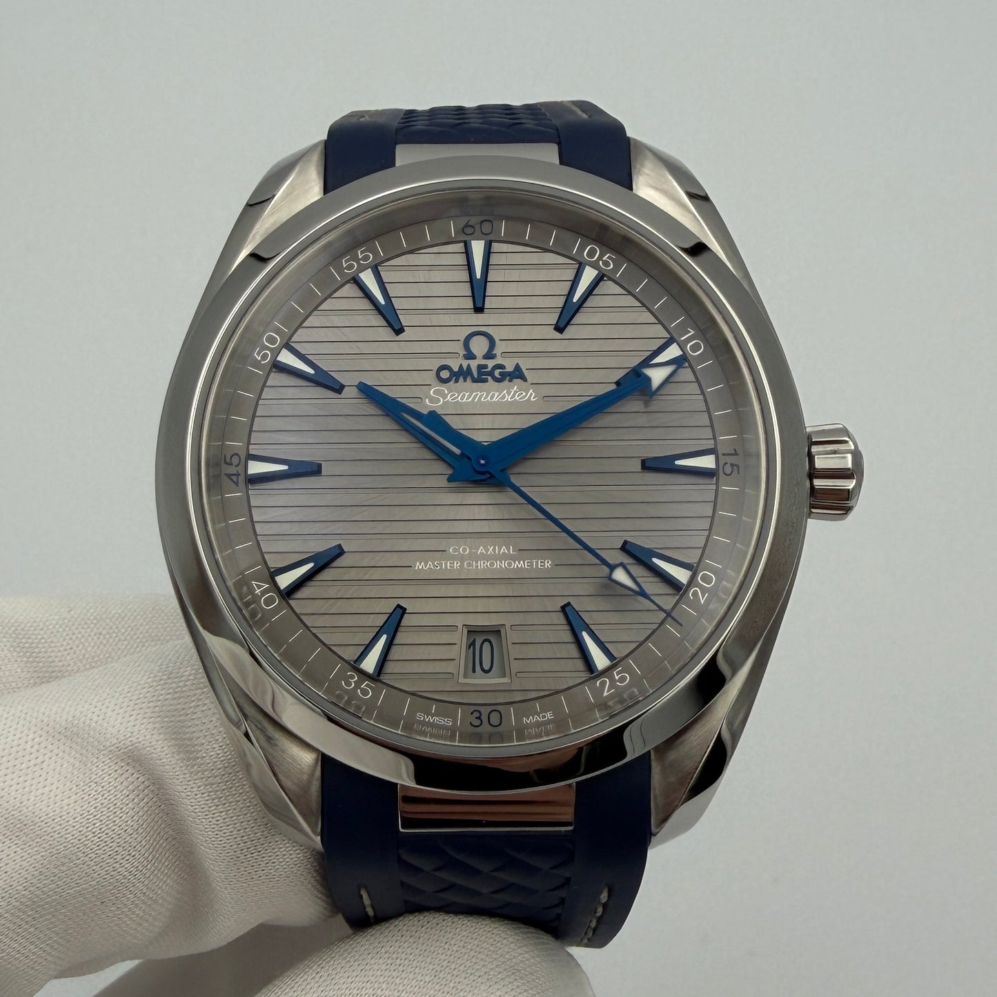 Omega Seamaster Aqua Terra 41mm Grey Dial Blue Rubber Strap 220.12.41.21.06.001