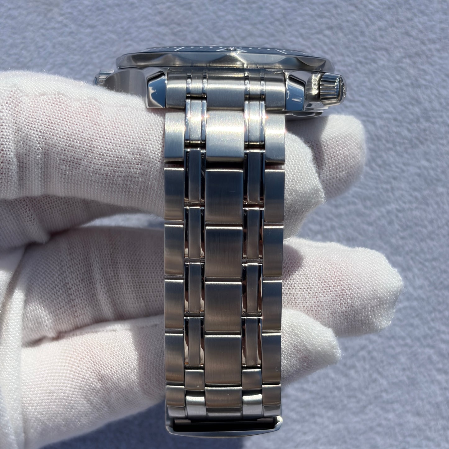 Omega Seamaster Diver 300M 42mm Blue Wave Dial Master Chronometer - Full Set, Excellent Condition | Ref. 210.30.42.20.03.001 Year 2020