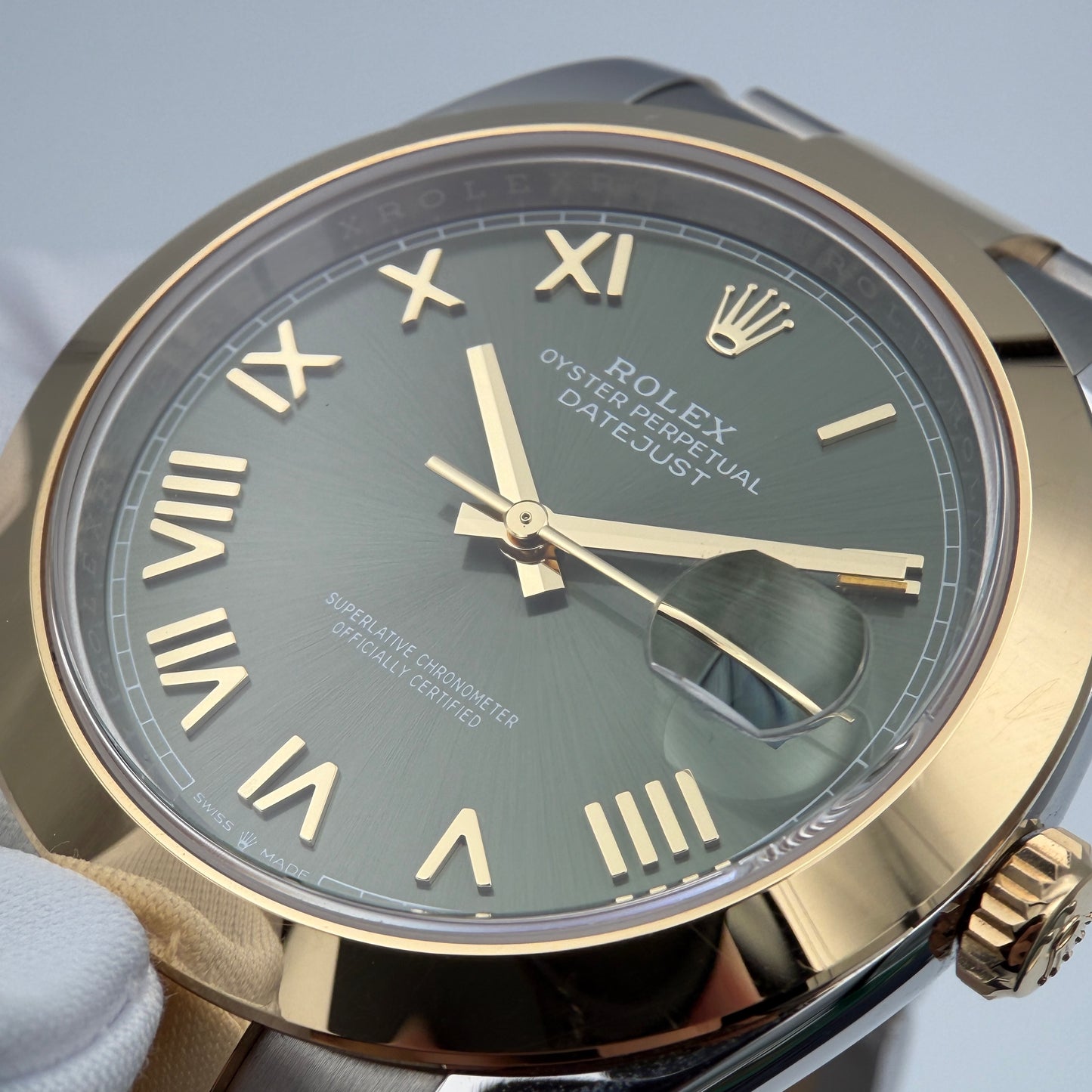 Rolex Datejust 41 Olive Green Dial Yellow Rolesor 126303-0023 Box and Papers 2026