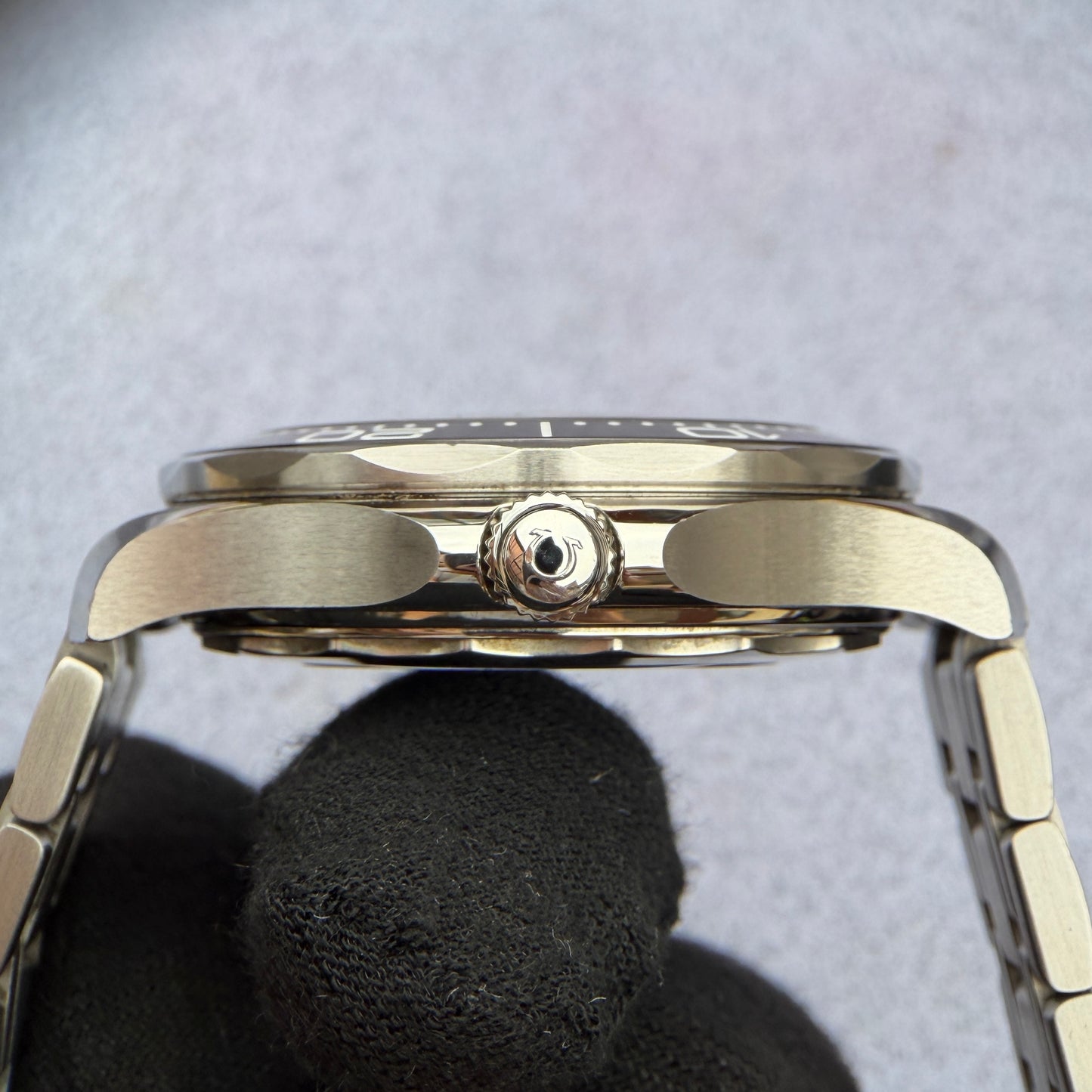 SOLD / ON REQUEST Omega Seamaster Black Dial 210.30.42.20.01.001 year 2025 full set