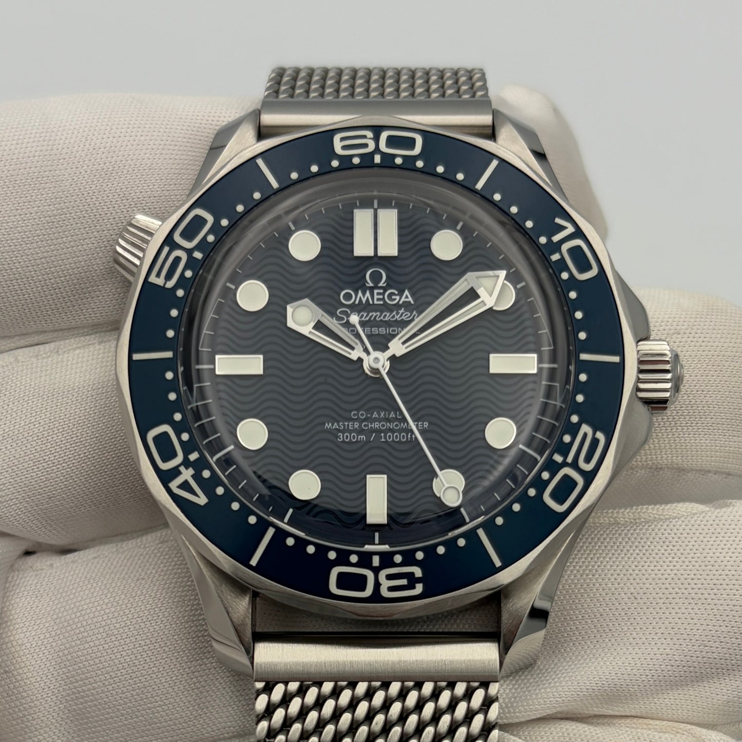 Omega Seamaster 300M James Bond 007 60th Anniversary 210.30.42.20.03.002 Full Set