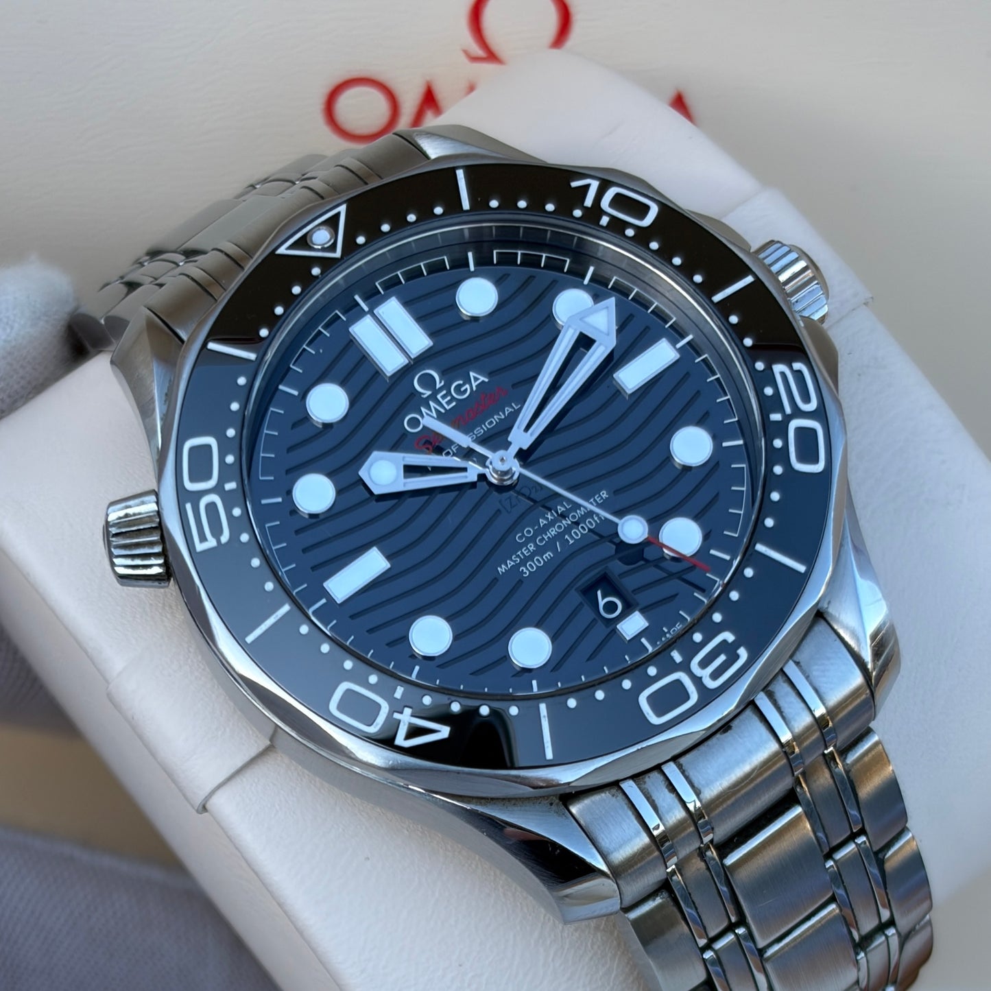 Omega Seamaster Diver 300m Year 2018 Black Dial Full Set 210.30.42.200