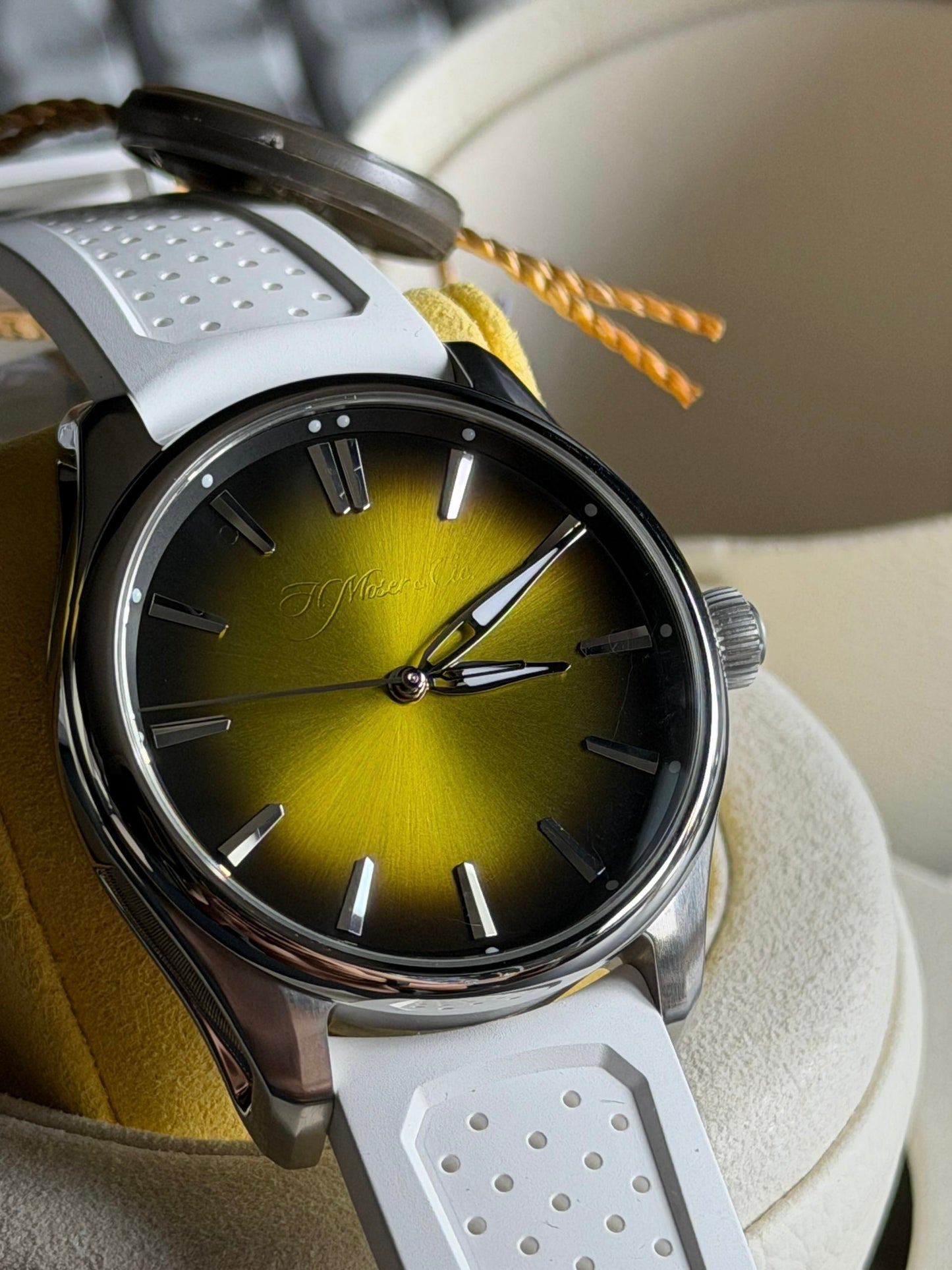 H. Moser & Cie. Pioneer Centre Seconds “Sunny-Side Up” Ref. 3201-1200 Year 2026 New