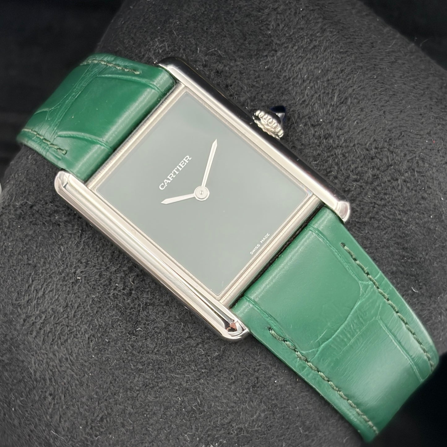 SOLD / ON REQUEST Cartier Tank Must De Cartier WSTA0115 Green Dial 2025 Full Set