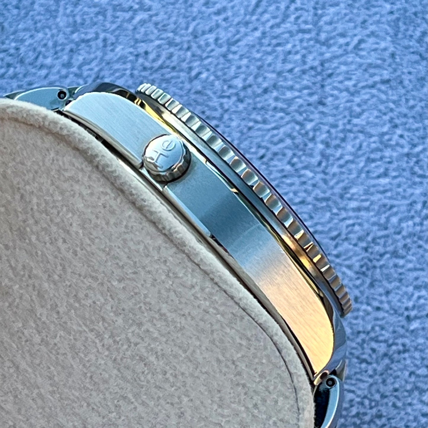SOLD / ON REQUEST Omega Seamaster Planet Ocean 2218.50.00