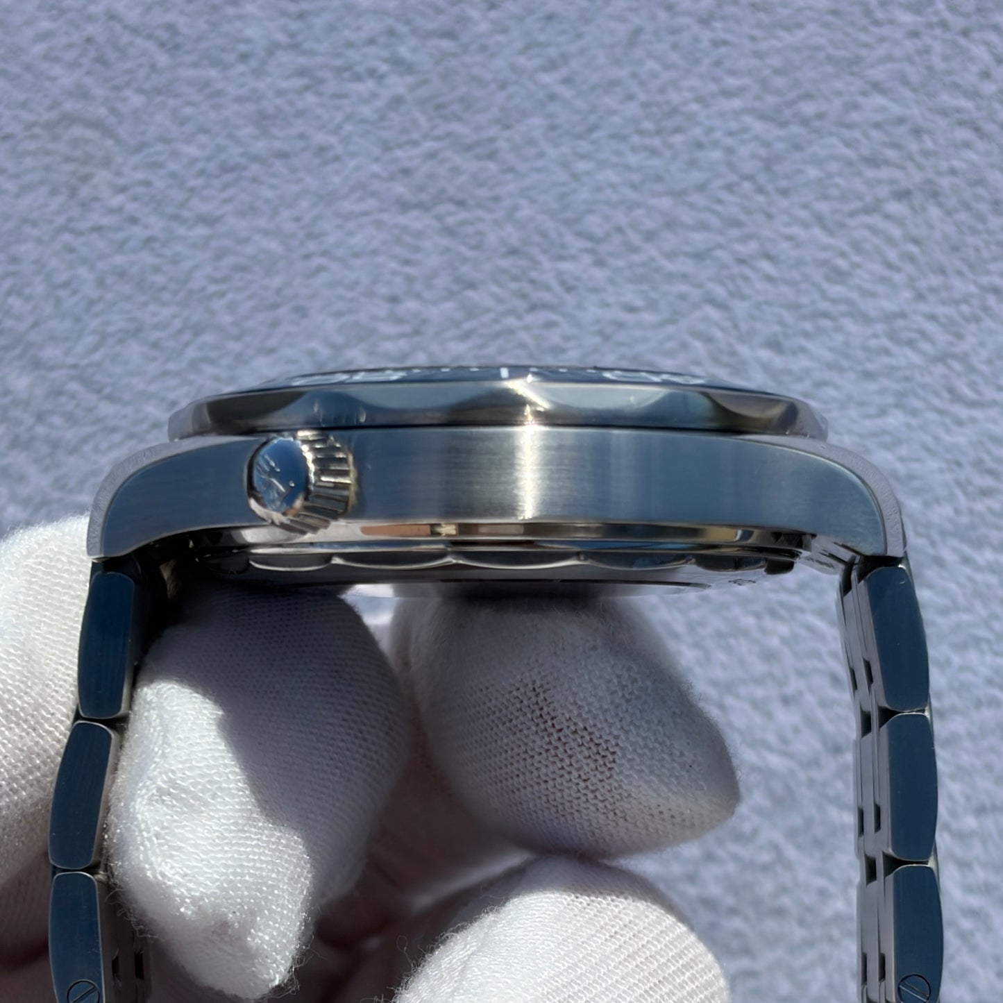 Omega Seamaster Diver 300M 42mm Blue Wave Dial Master Chronometer - Full Set, Excellent Condition | Ref. 210.30.42.20.03.001 Year 2020