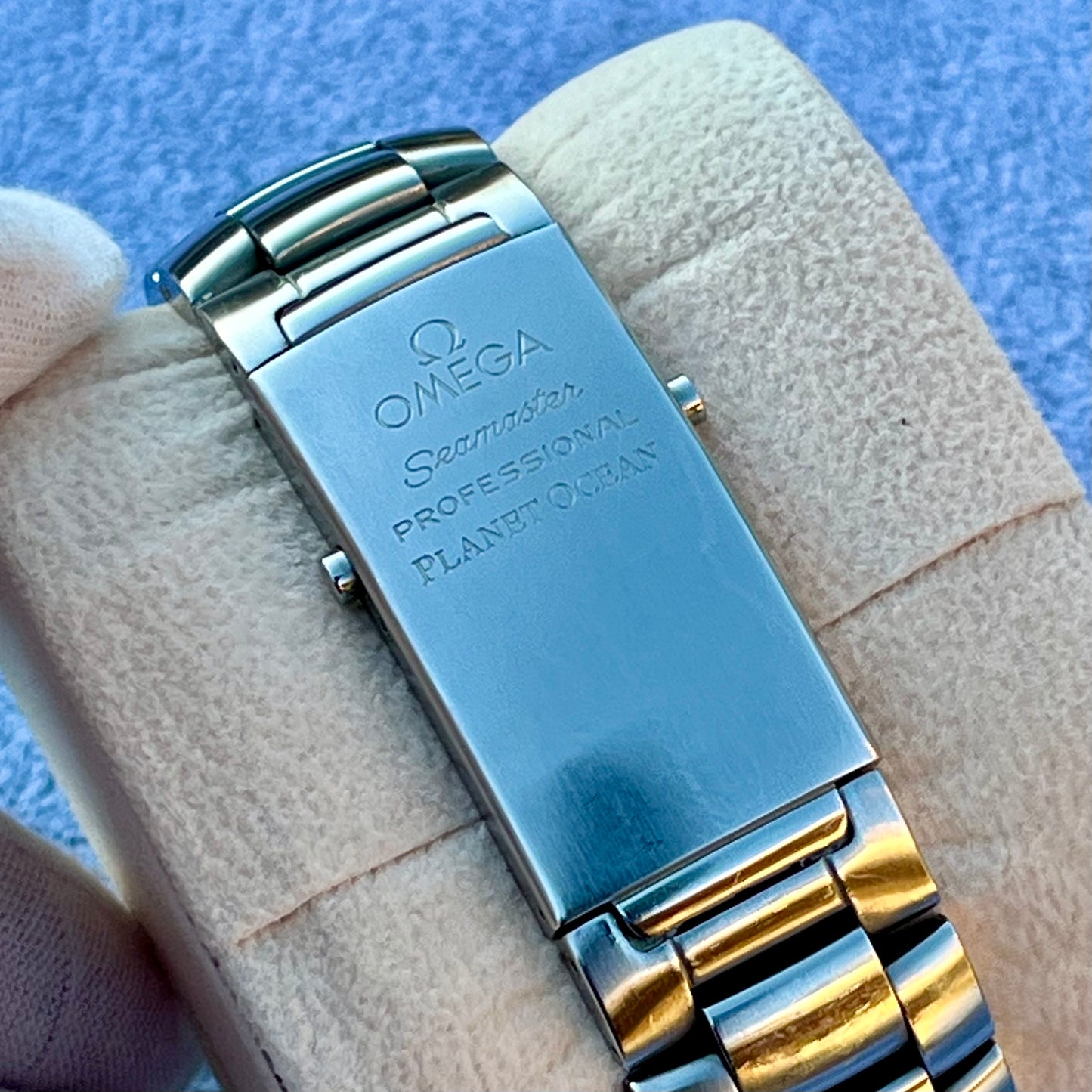 SOLD / ON REQUEST Omega Seamaster Planet Ocean 2218.50.00