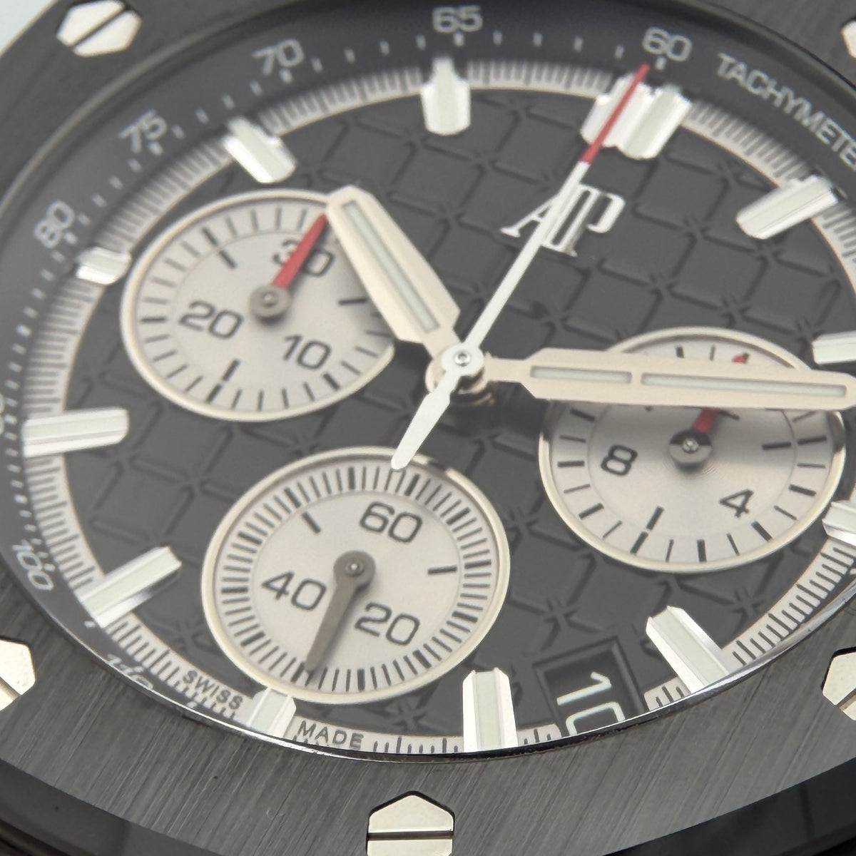 SOLD / ON REQUEST Audemars Piguet Royal Oak Offshore Chronograph 26420SO.OO.A002CA.01 | 43mm 2023 Box & Papers