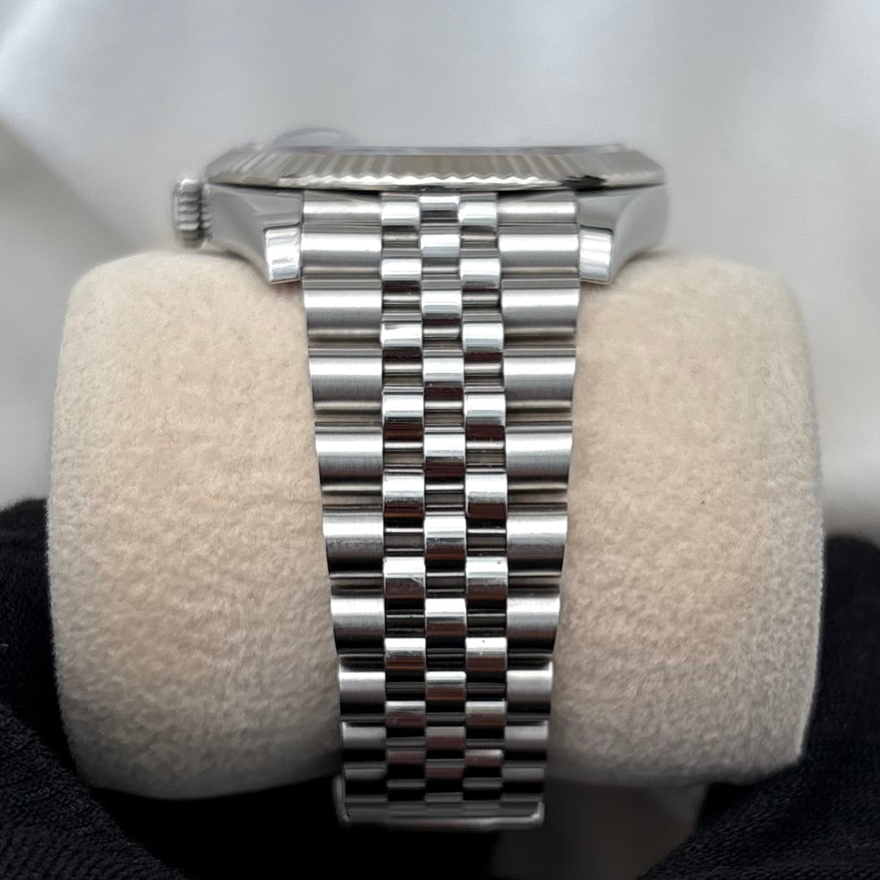 Rolex Datejust 41 Azzurro Blue Dial Roman Numeral Jubilee Bracelet