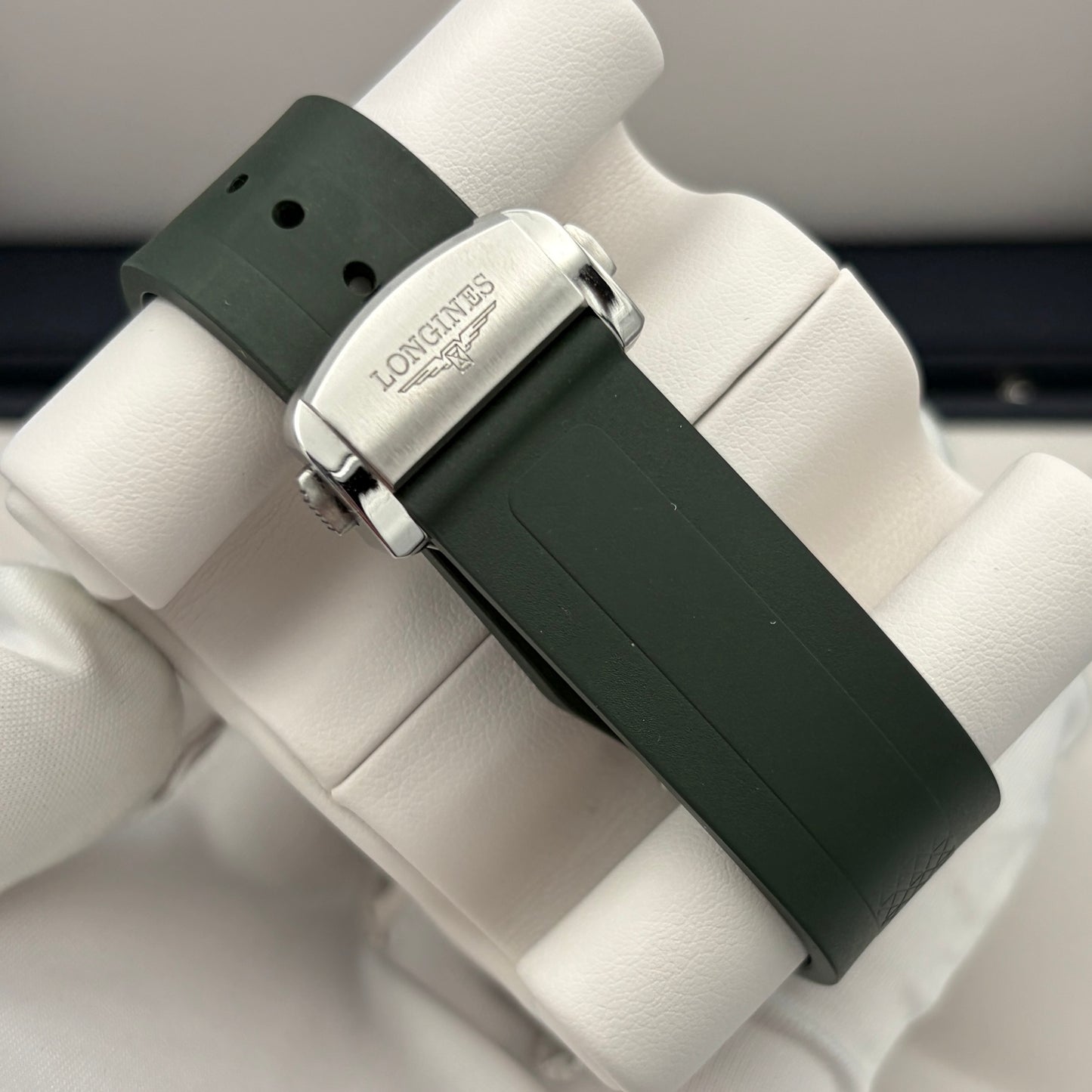 Longines Conquest 41mm Green Dial Green Rubber Strap L3.830.4.02.9 Automatic L888.5 Year 2026