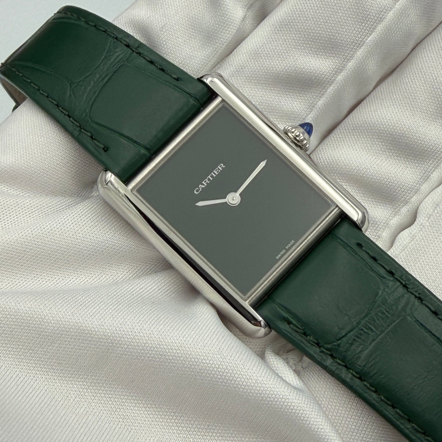 SOLD / ON REQUEST Cartier Tank Must De Cartier WSTA0115 Green Dial 2025 Full Set