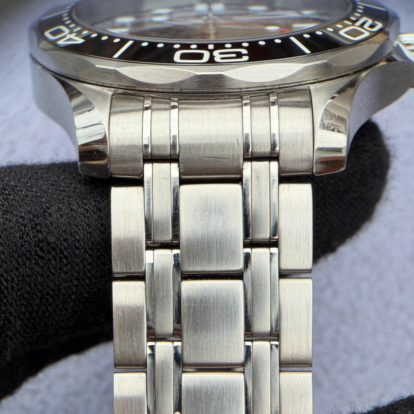 SOLD / ON REQUEST Omega Seamaster Black Dial 210.30.42.20.01.001 year 2025 full set