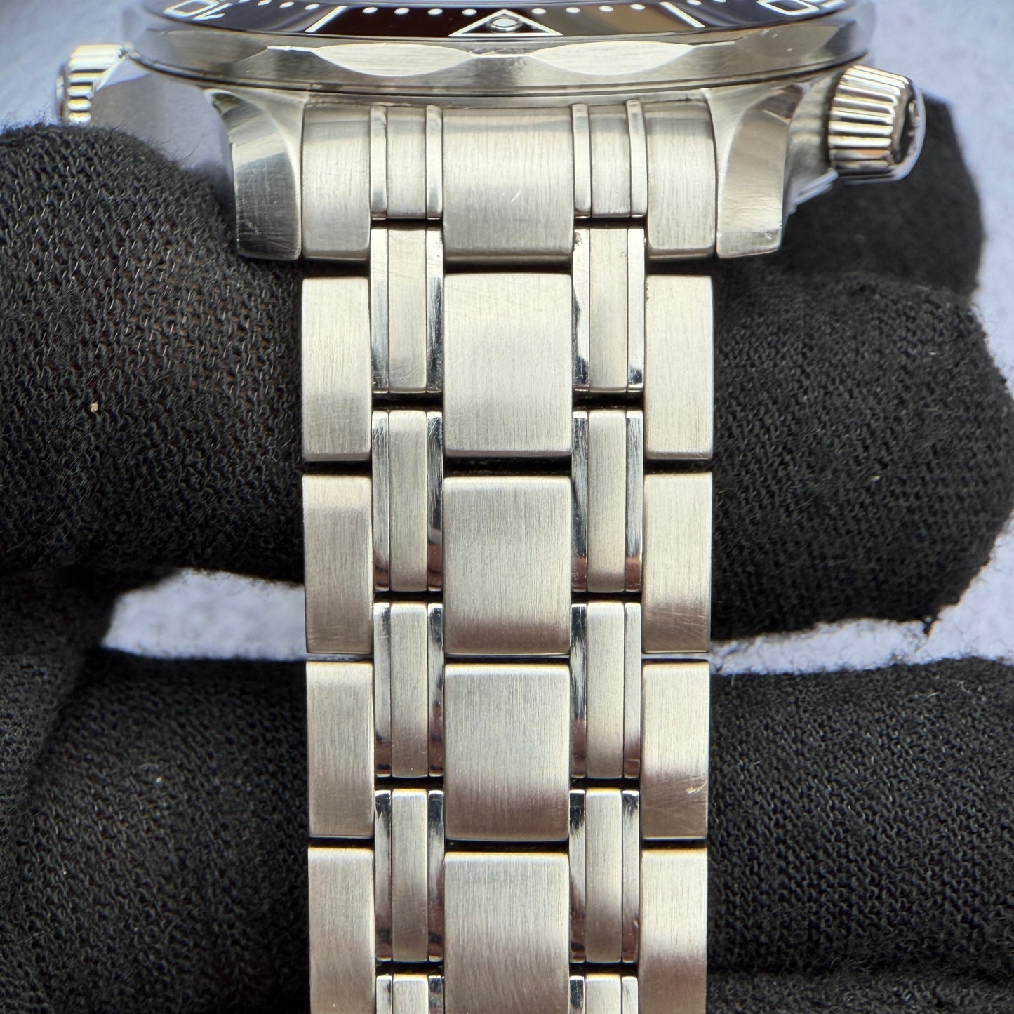 SOLD / ON REQUEST Omega Seamaster Black Dial 210.30.42.20.01.001 year 2025 full set