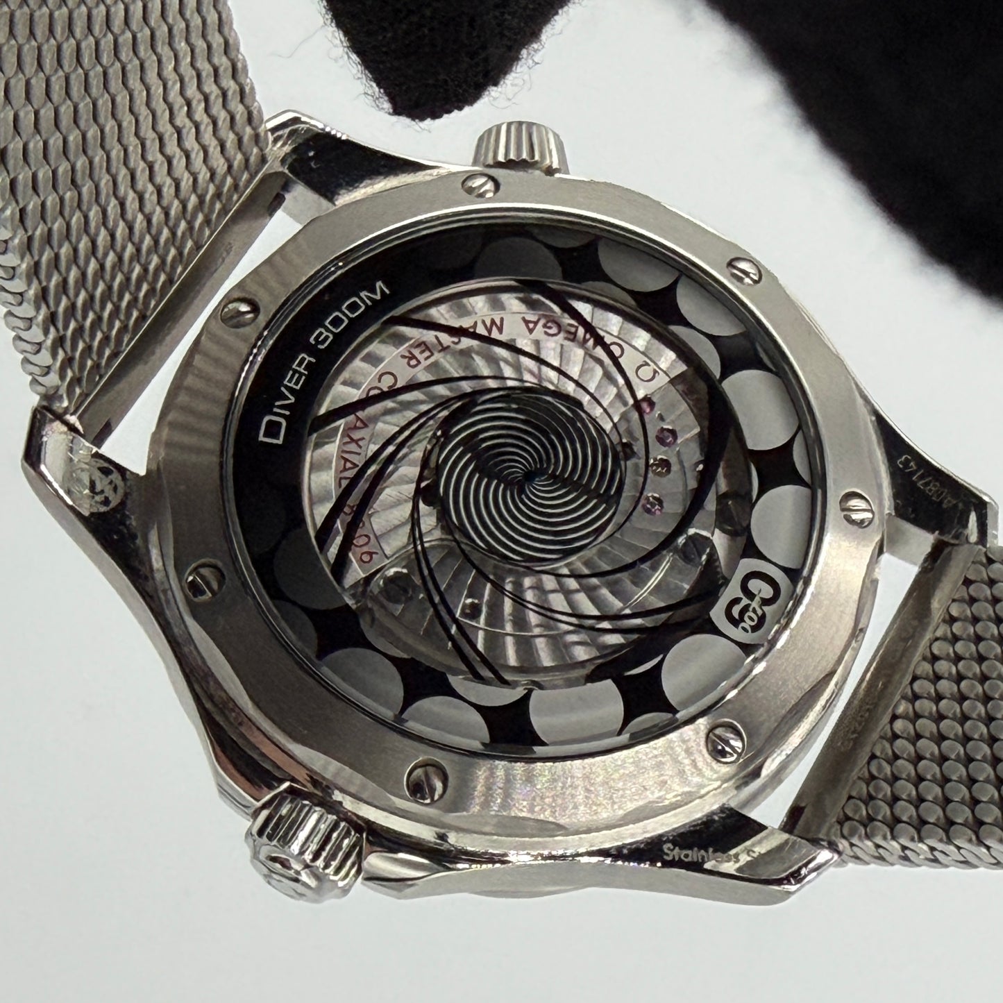 SOLD / ON REQUEST Omega Seamaster 300M James Bond 007 60th Anniversary 42MM 210.30.42.20.03.002 Year 2023 Full Set