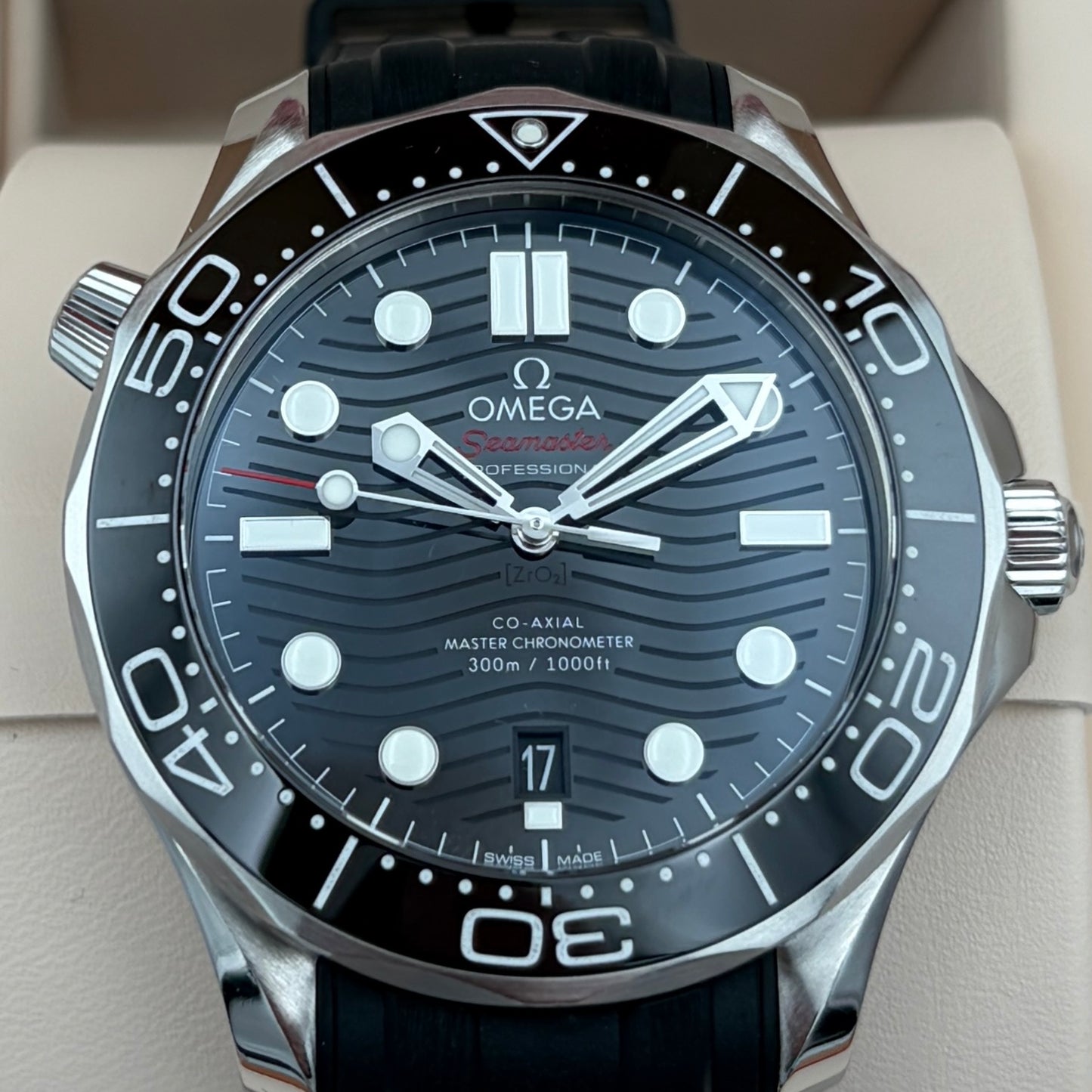 Omega Seamaster Diver 300M Co-Axial Master Chronometer 42mm 210.32.42.20.01.001