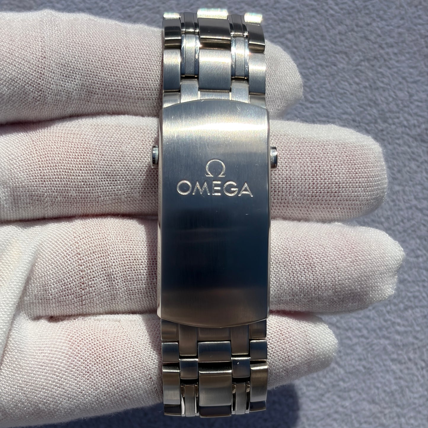 Omega Seamaster Diver 300M 42mm Blue Wave Dial Master Chronometer - Full Set, Excellent Condition | Ref. 210.30.42.20.03.001 Year 2020