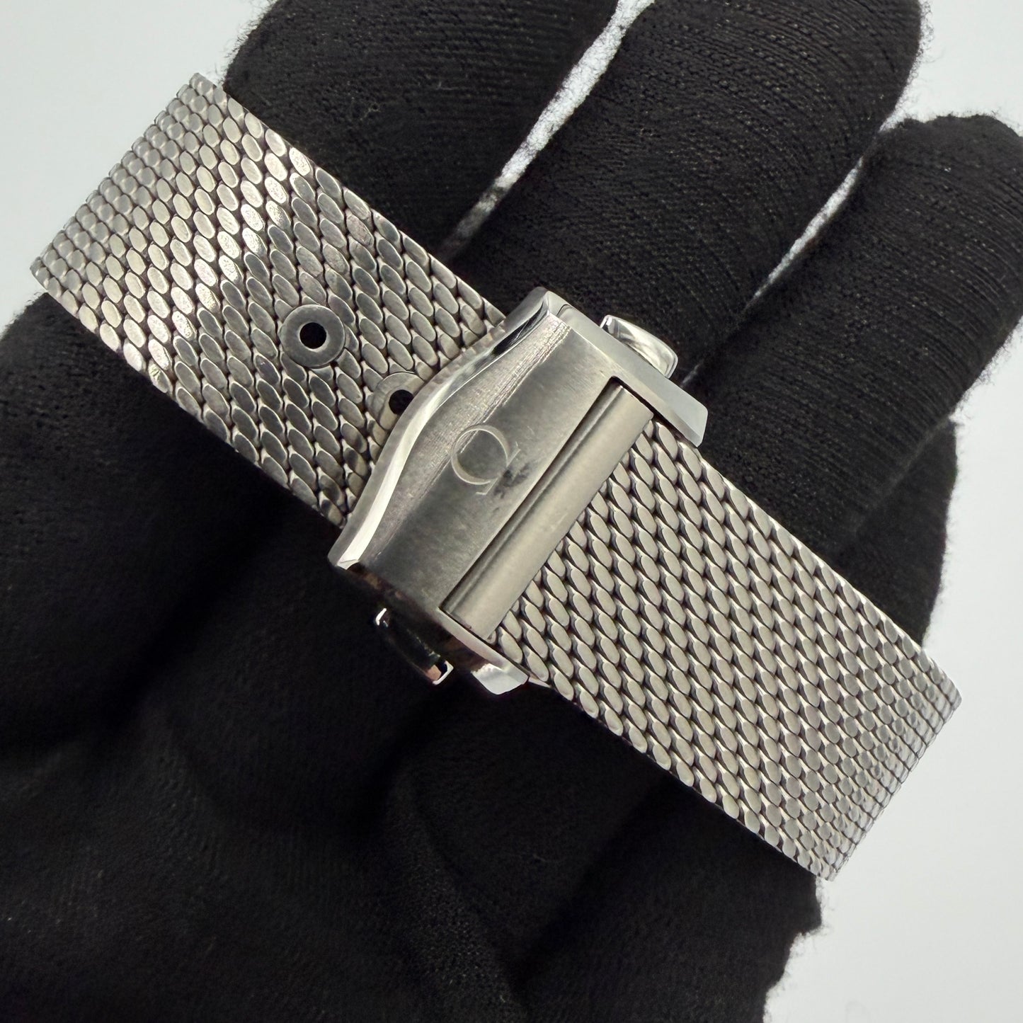 SOLD / ON REQUEST Omega Seamaster 300M James Bond 007 60th Anniversary 42MM 210.30.42.20.03.002 Year 2023 Full Set
