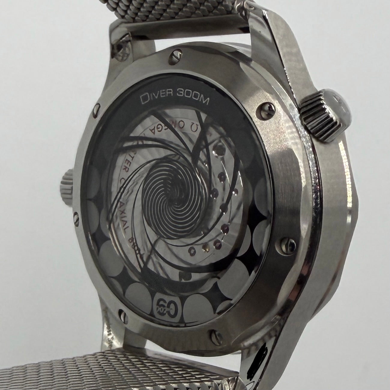 SOLD / ON REQUEST Omega Seamaster 300M James Bond 007 60th Anniversary 42MM 210.30.42.20.03.002 Year 2023 Full Set