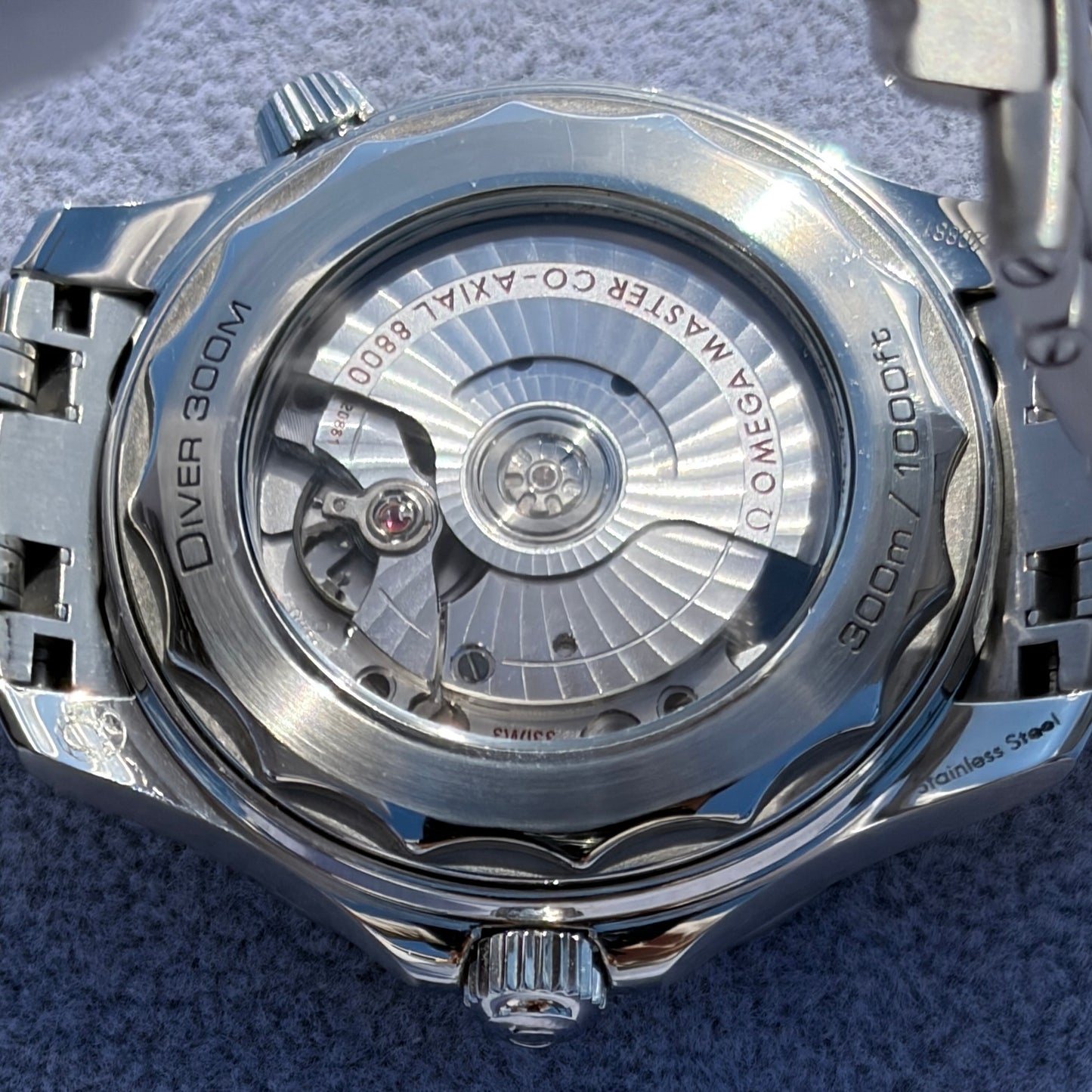 Omega Seamaster Diver 300M 42mm Blue Wave Dial Master Chronometer - Full Set, Excellent Condition | Ref. 210.30.42.20.03.001 Year 2020