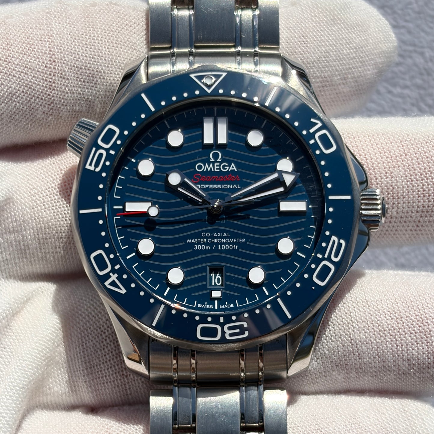 Omega Seamaster Diver 300M 42mm Blue Wave Dial Master Chronometer - Full Set, Excellent Condition | Ref. 210.30.42.20.03.001 Year 2020