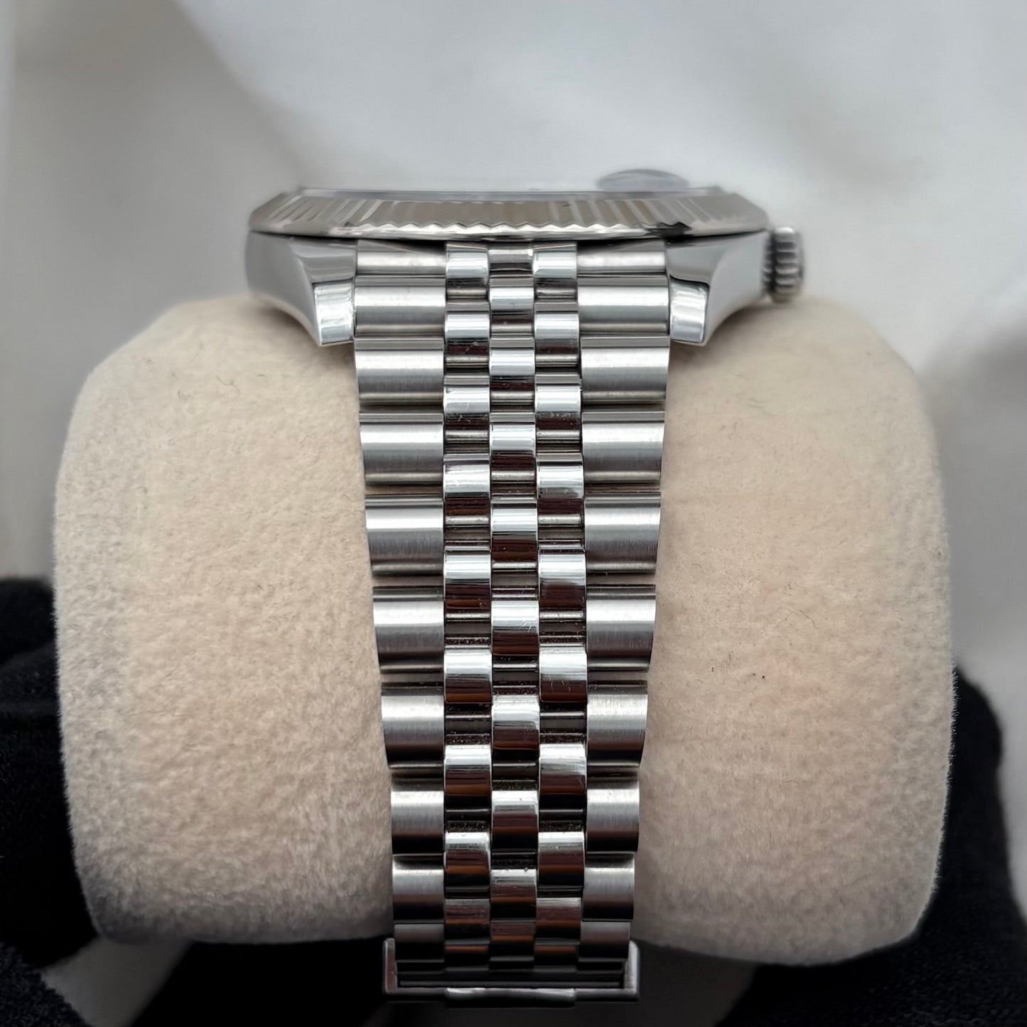 Rolex Datejust 41 Azzurro Blue Dial Roman Numeral Jubilee Bracelet