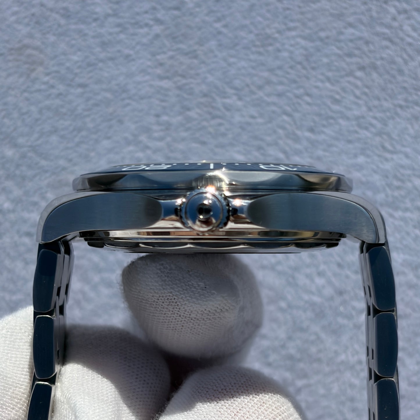 Omega Seamaster Diver 300M 42mm Blue Wave Dial Master Chronometer - Full Set, Excellent Condition | Ref. 210.30.42.20.03.001 Year 2020