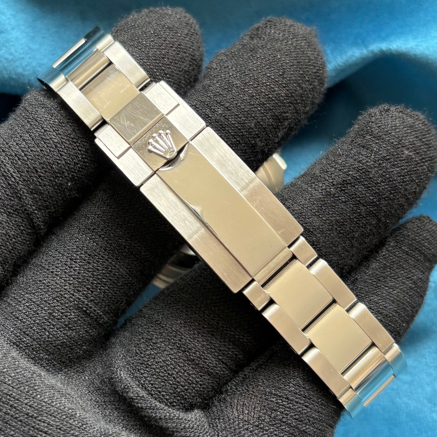 SOLD / ON REQUEST Rolex Yacht-master Rhodium Grey Dial Year 2022 Reference 268622 Full Set Box & Papers 37mm