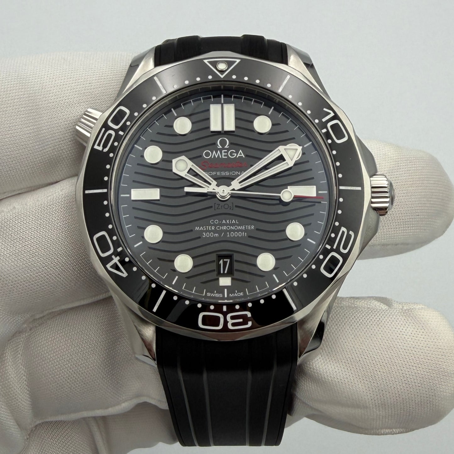 Omega Seamaster Diver 300M Co-Axial Master Chronometer 42mm 210.32.42.20.01.001